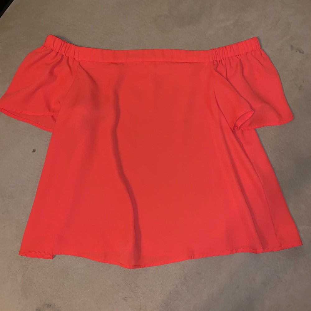 off-the-shoulder shirt